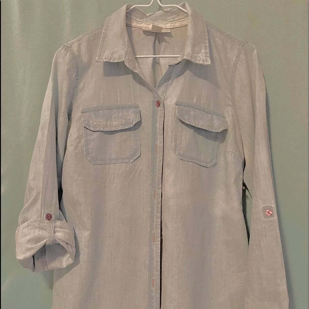 Casual jean material shirt. Penguin back.